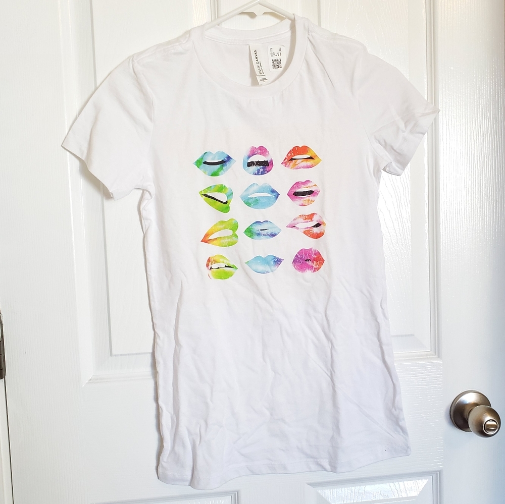 New  💋  t shirt